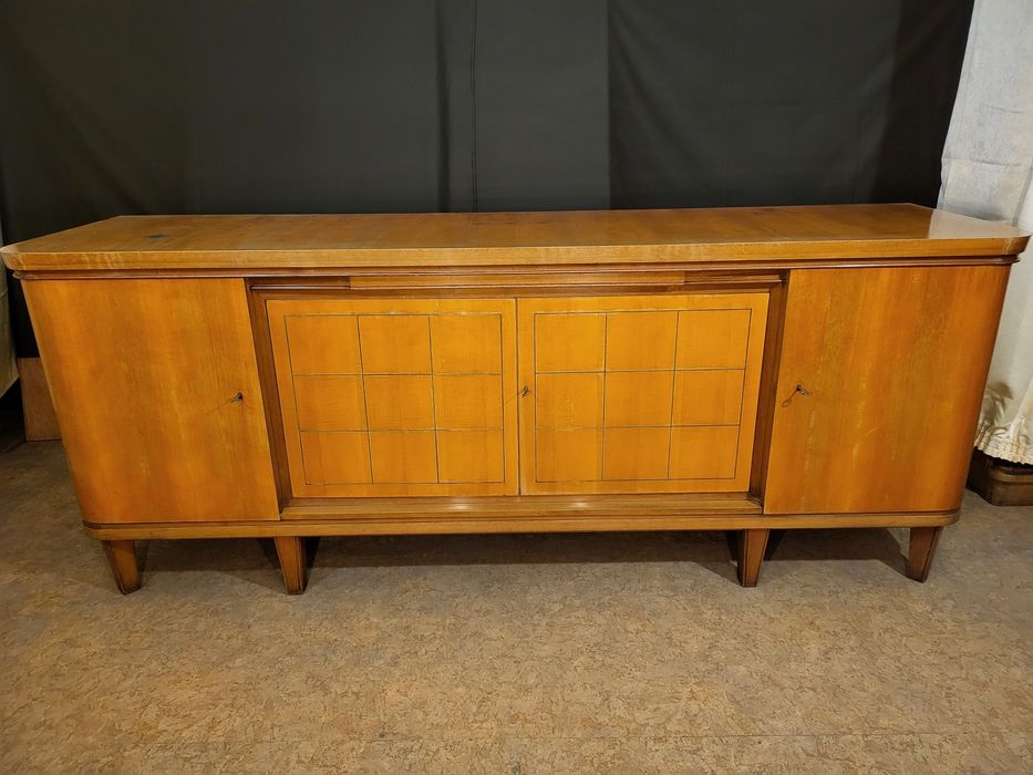 piękna komoda Wilhelm Renz   "WR"
-
.