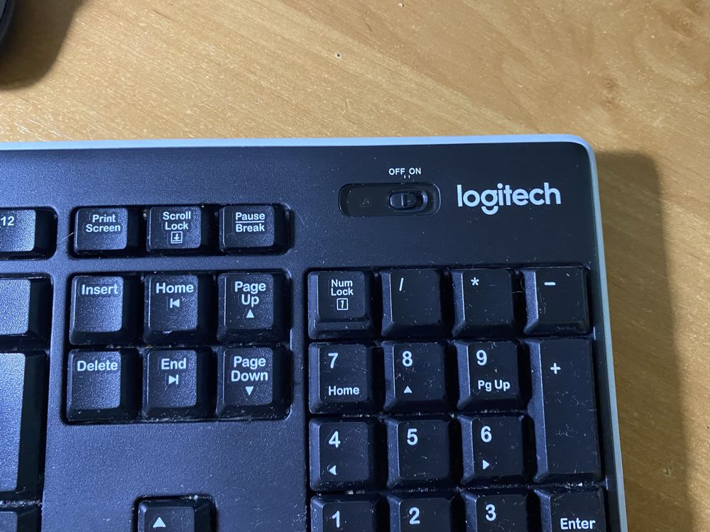 Комплект клавиатура и  мышка Logitech Mk270