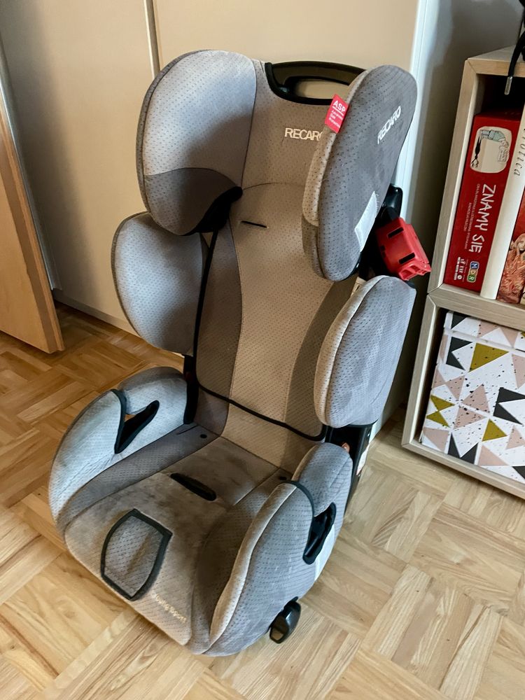 Fotelik samochodowy Recaro Young Sport stan bardzo dobry