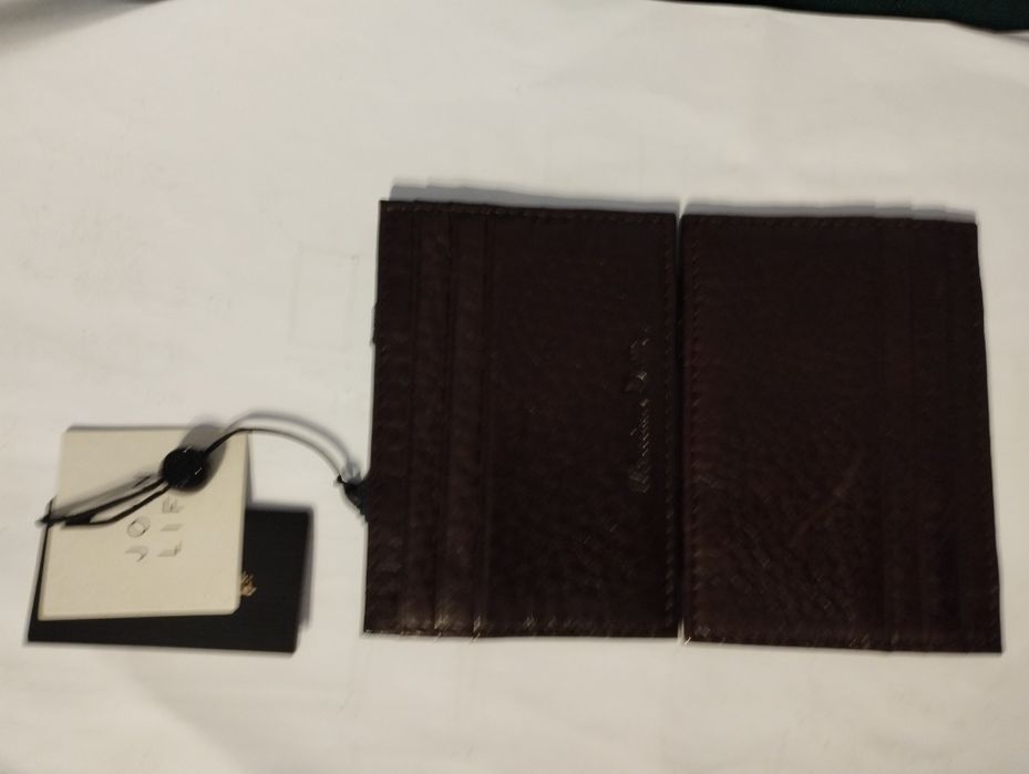 Carteira Massimo Dutti em pele napa