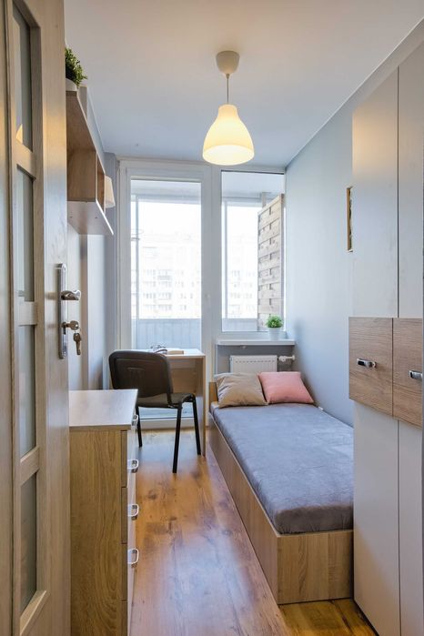 Pokój jednoosobowy z balkonem ul. Szekspira 4/ BIELANY/420