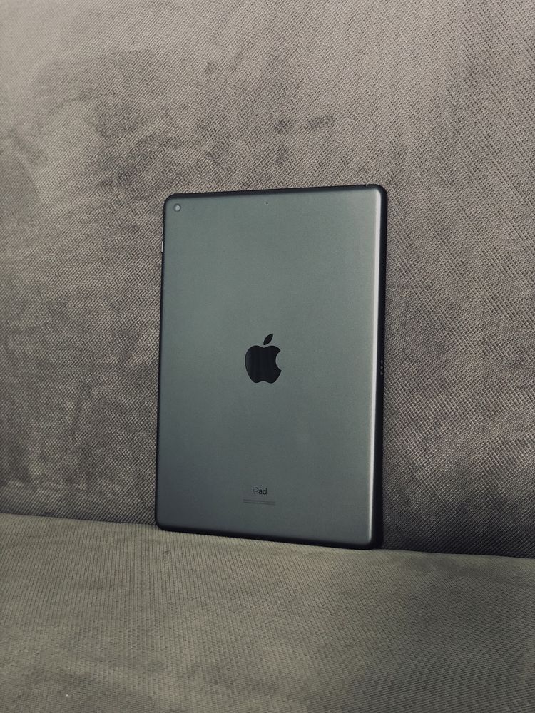 Айпад iPad 7 - WiFI 32 GB стан ІДЕАЛ з USA