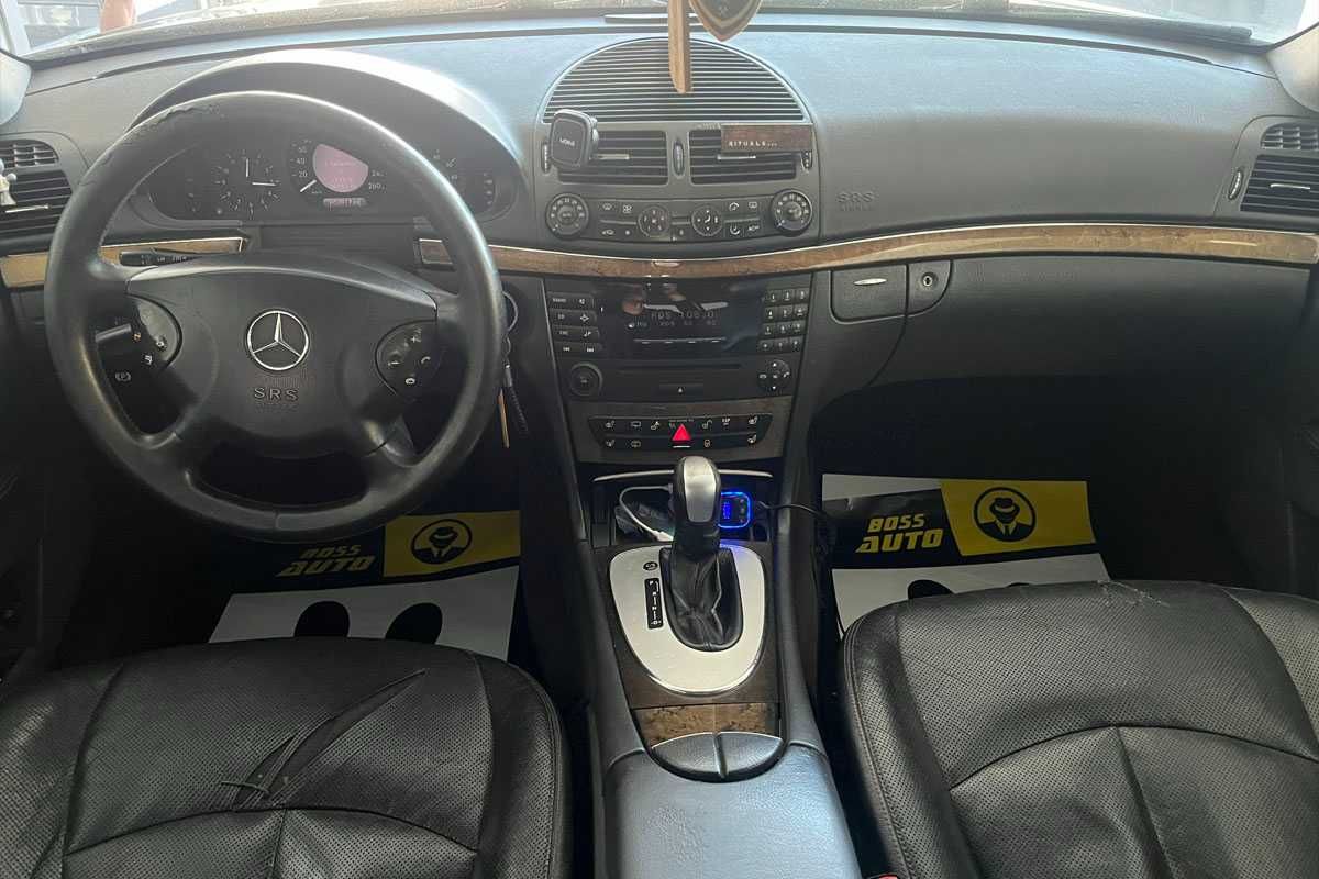 Mercedes-Benz E 200 2005