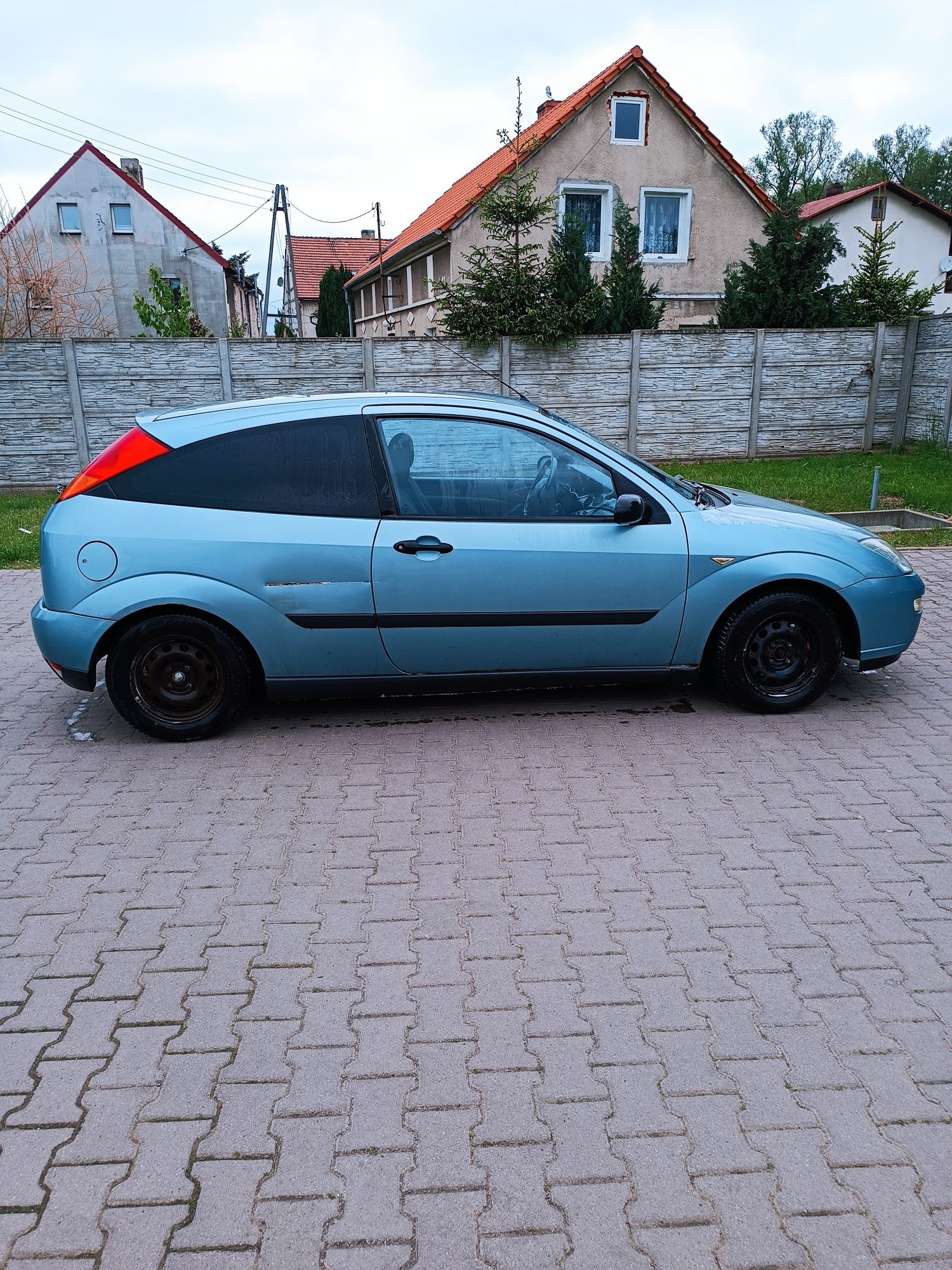 Ford Focus MK1 hatchback