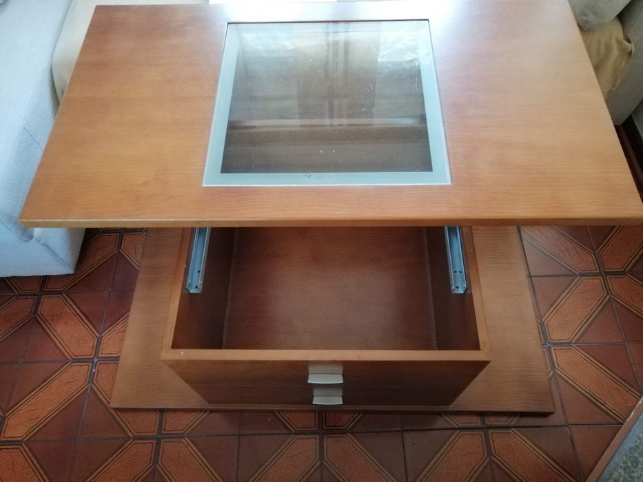 Mesa de centro com arrumação