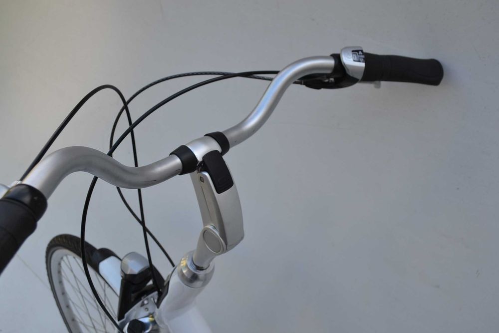 Biały rower holenderski * Batavus Mambo Inspire 53cm koła 28'' nexus 7
