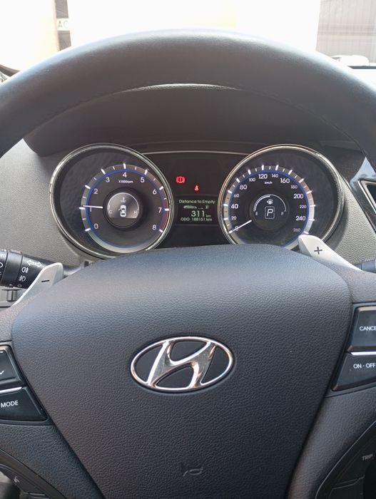 Hyundai Sonata. Офіційне авто.