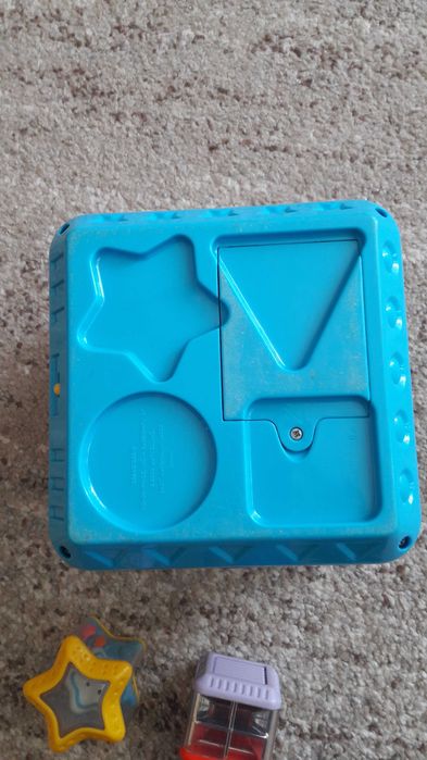 Grające wiaderko Fisher Price sorter + wieża z klocków