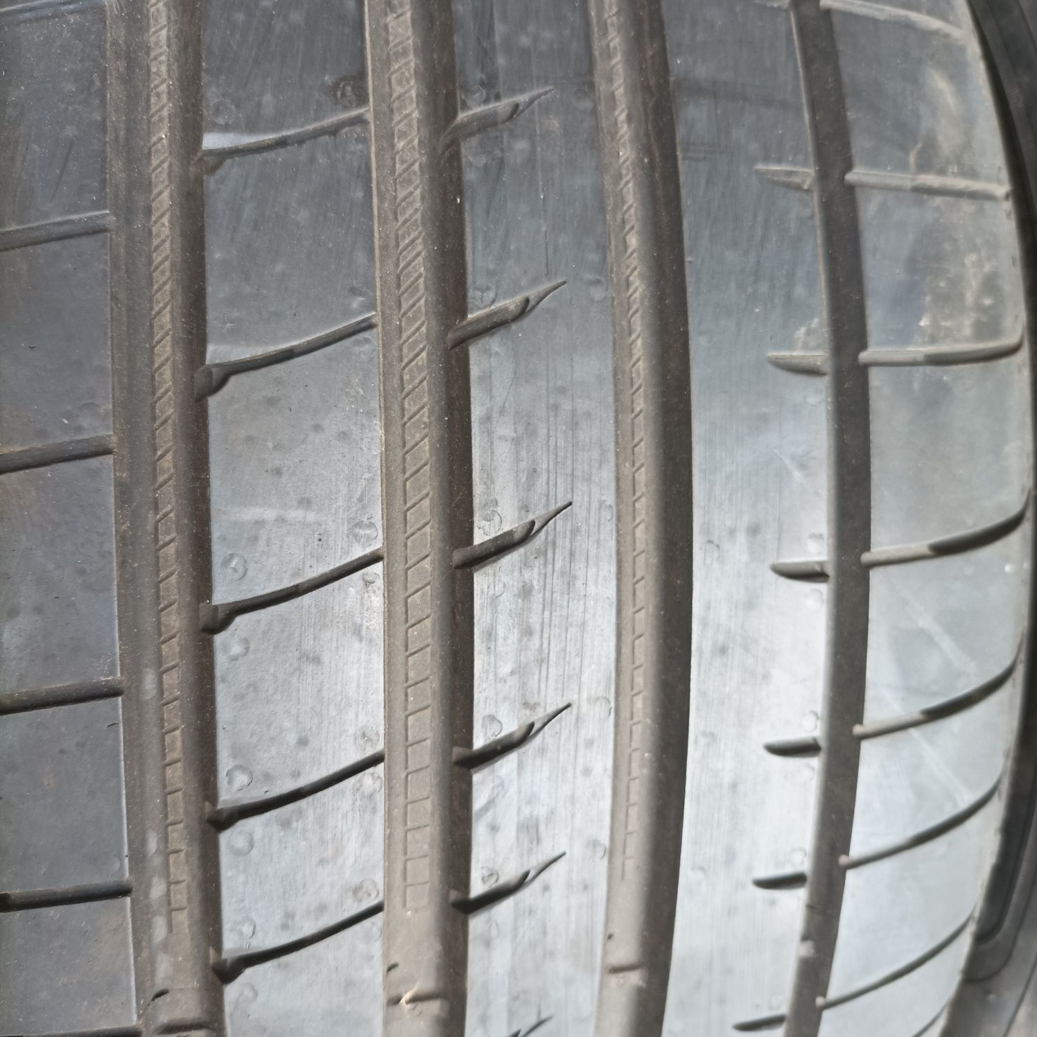 Ponad 7 mm 4 opony letnie 225/40/18 Goodyear RSC Eagle F1