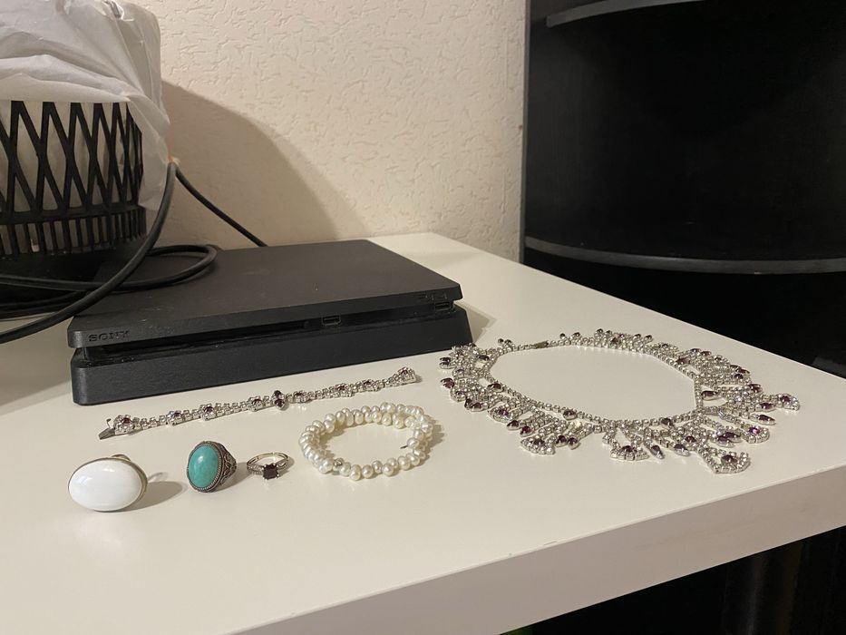 Дорогоцінне каміння прикраси