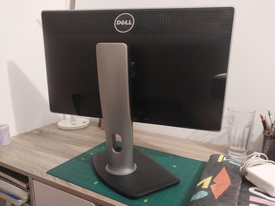 Монітор Dell U2312HMt