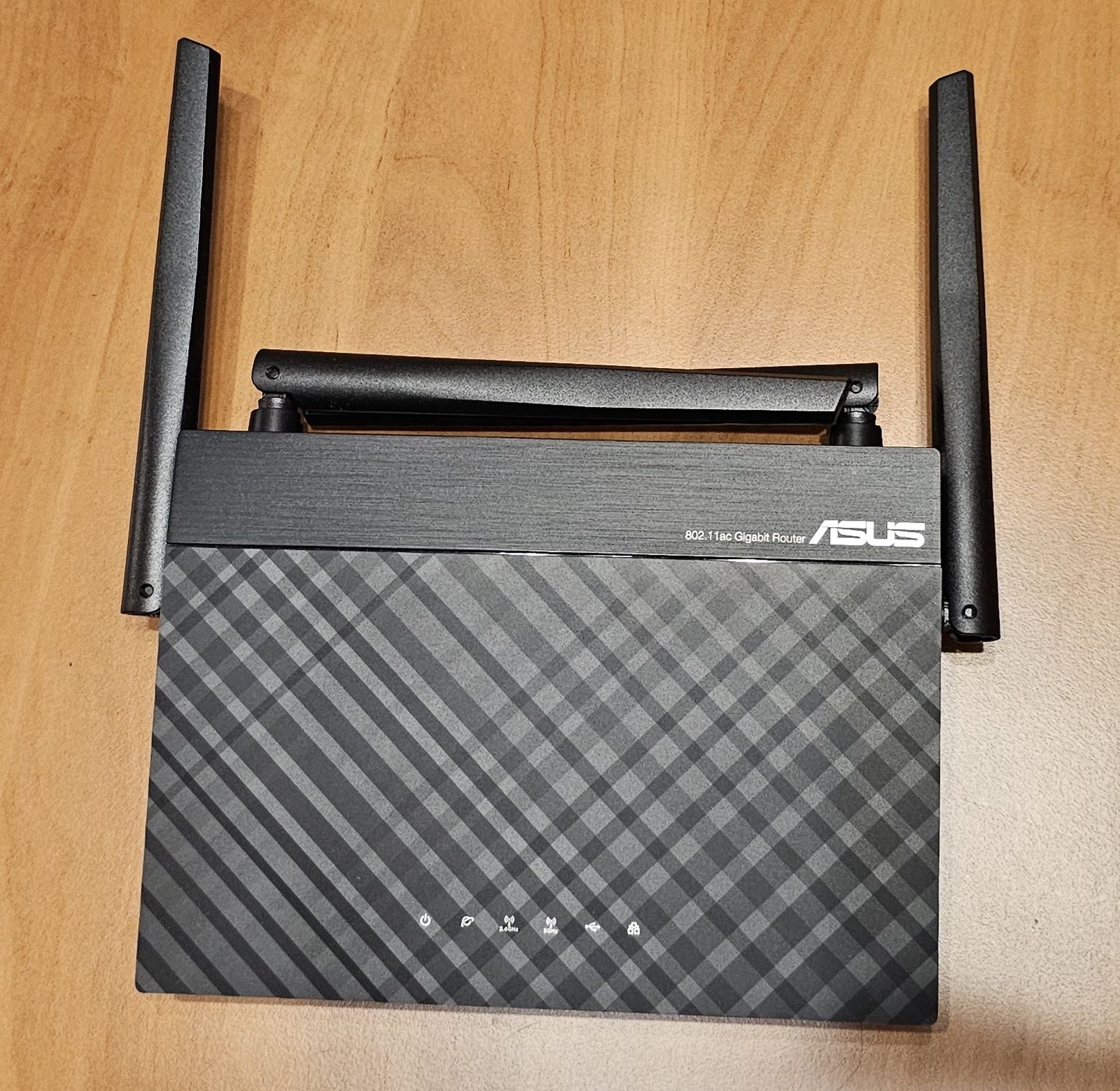 Router Asus RT-AC1300G plus