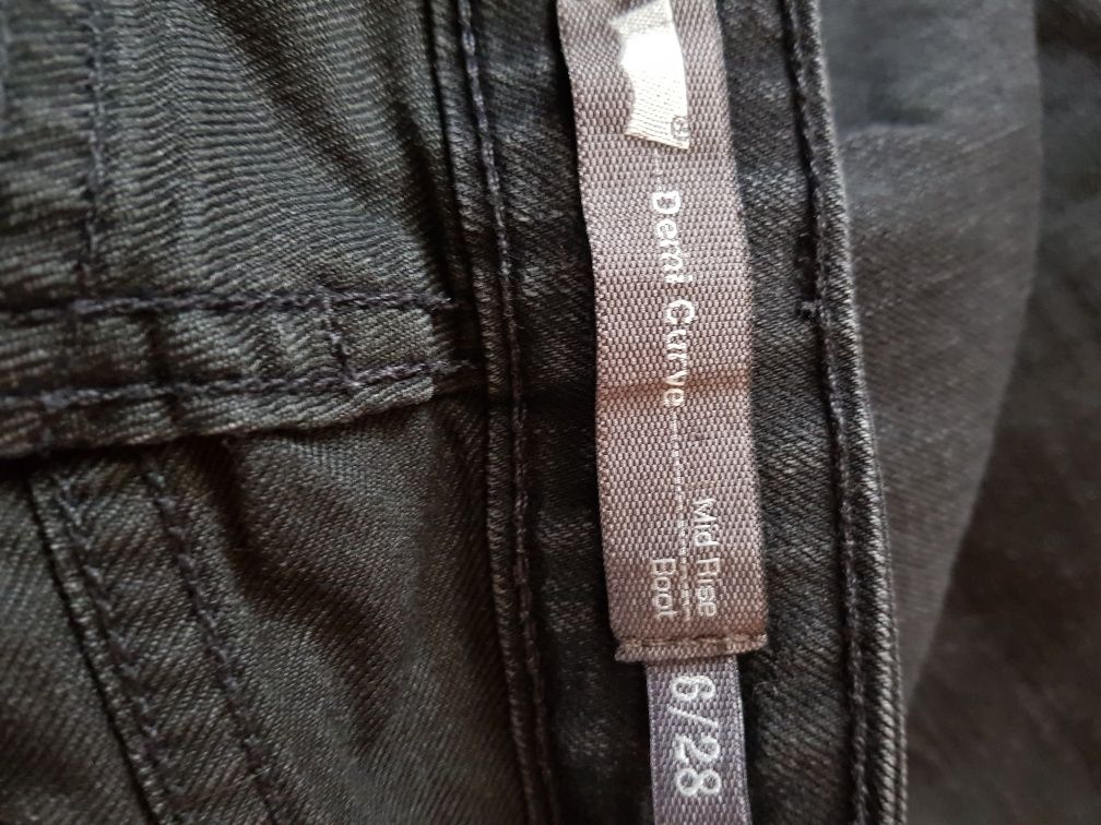 Levis czarne jeansy dzwony 28/30 28/32