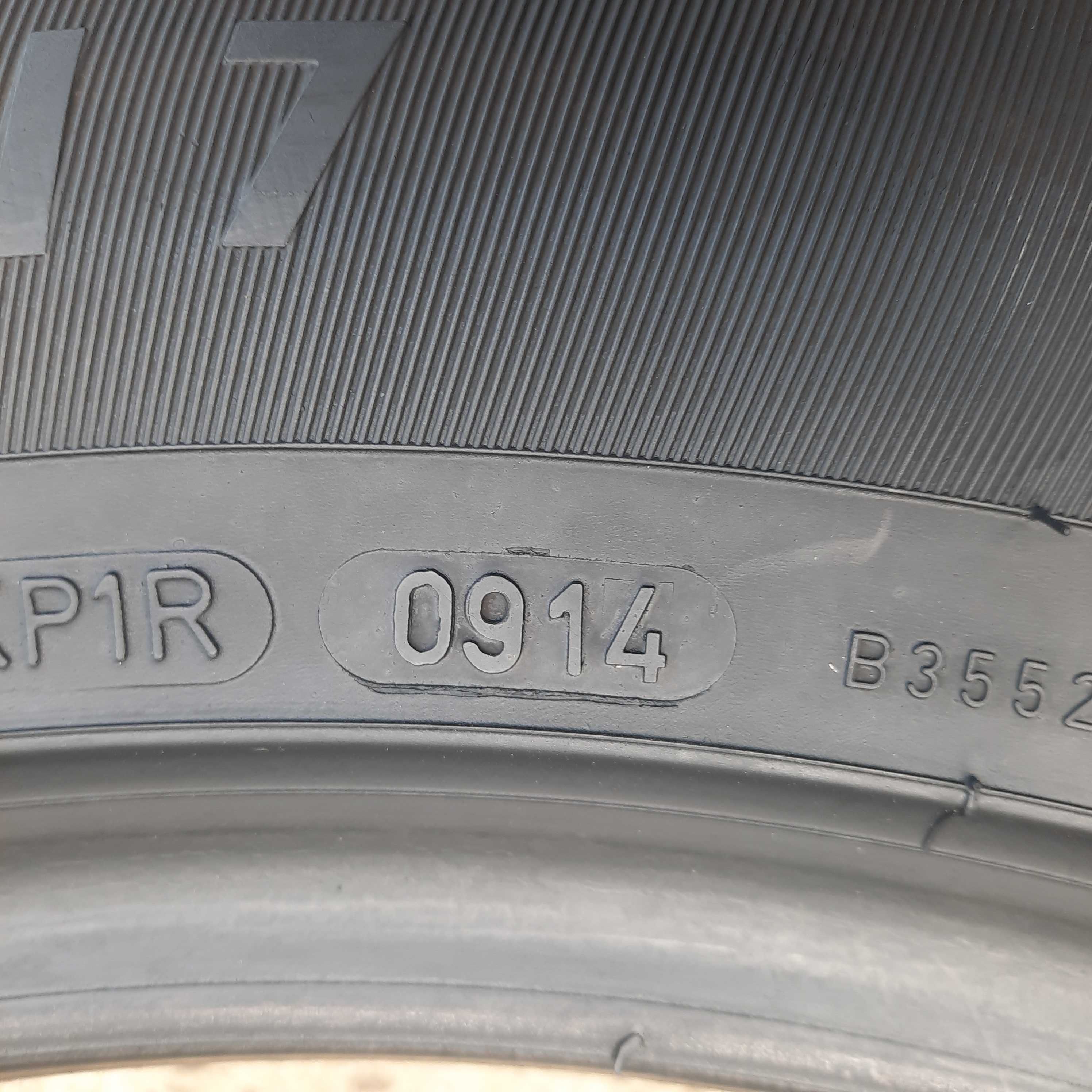 Летняя резина, шины 235 55 R17 Dunlop (Данлоп) 4шт.