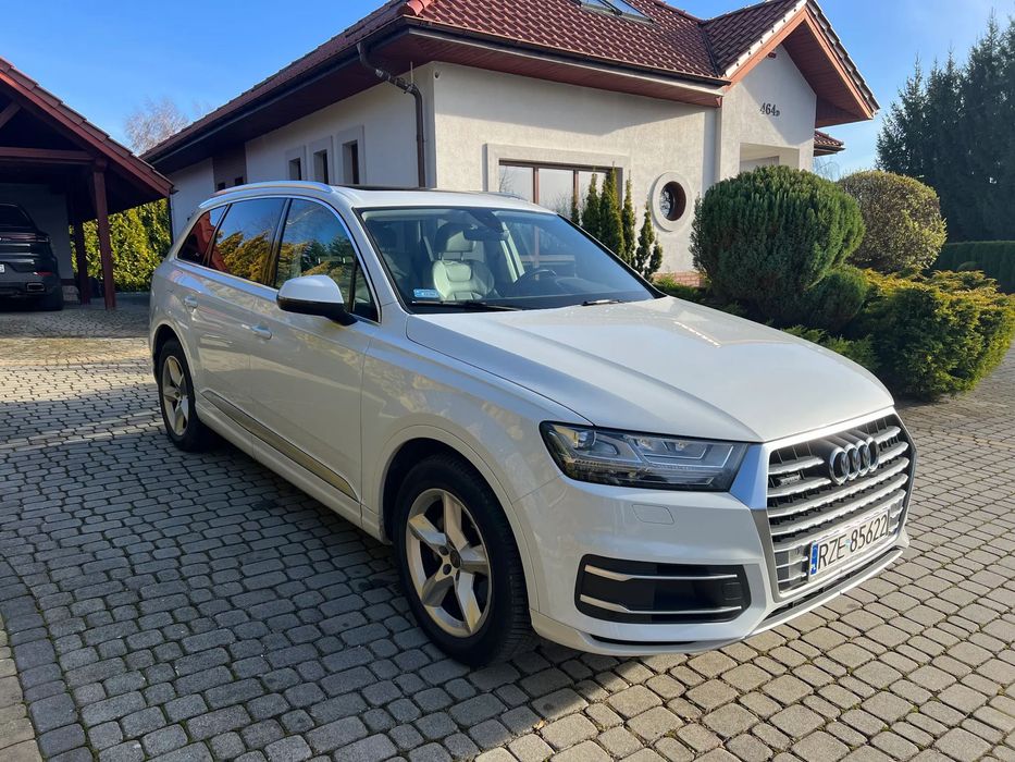 Audi Q7 Audi Q7 3.0 TDI quattro tiptronic