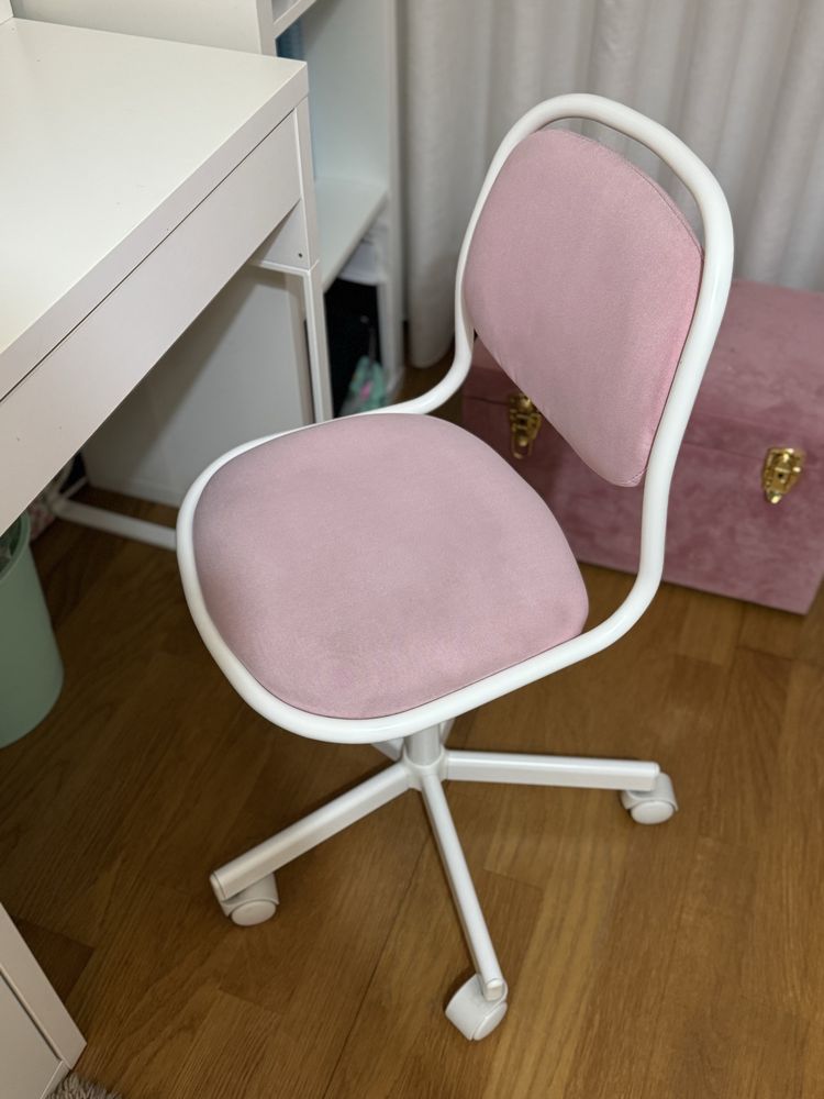 Cadeira criança com rodas IKEA