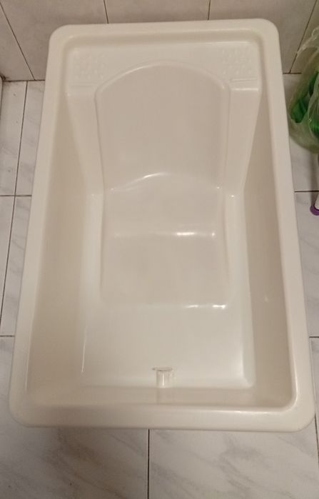 Banheira para bebé em ótimo estado