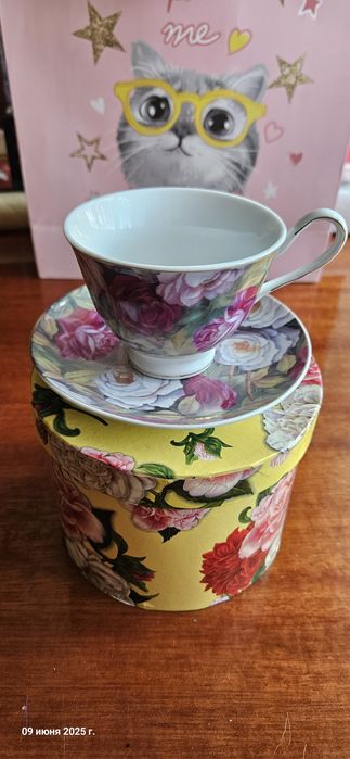 Керамічна чашка з блюдцем Creative Ceramics бренду Bona Di.