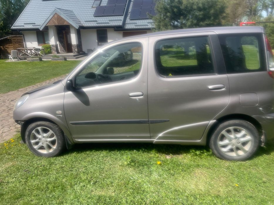 Toyota Yaris Verso