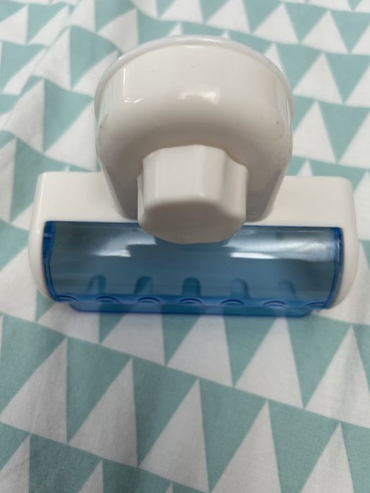 Wieszak na szczoteczki do zębów