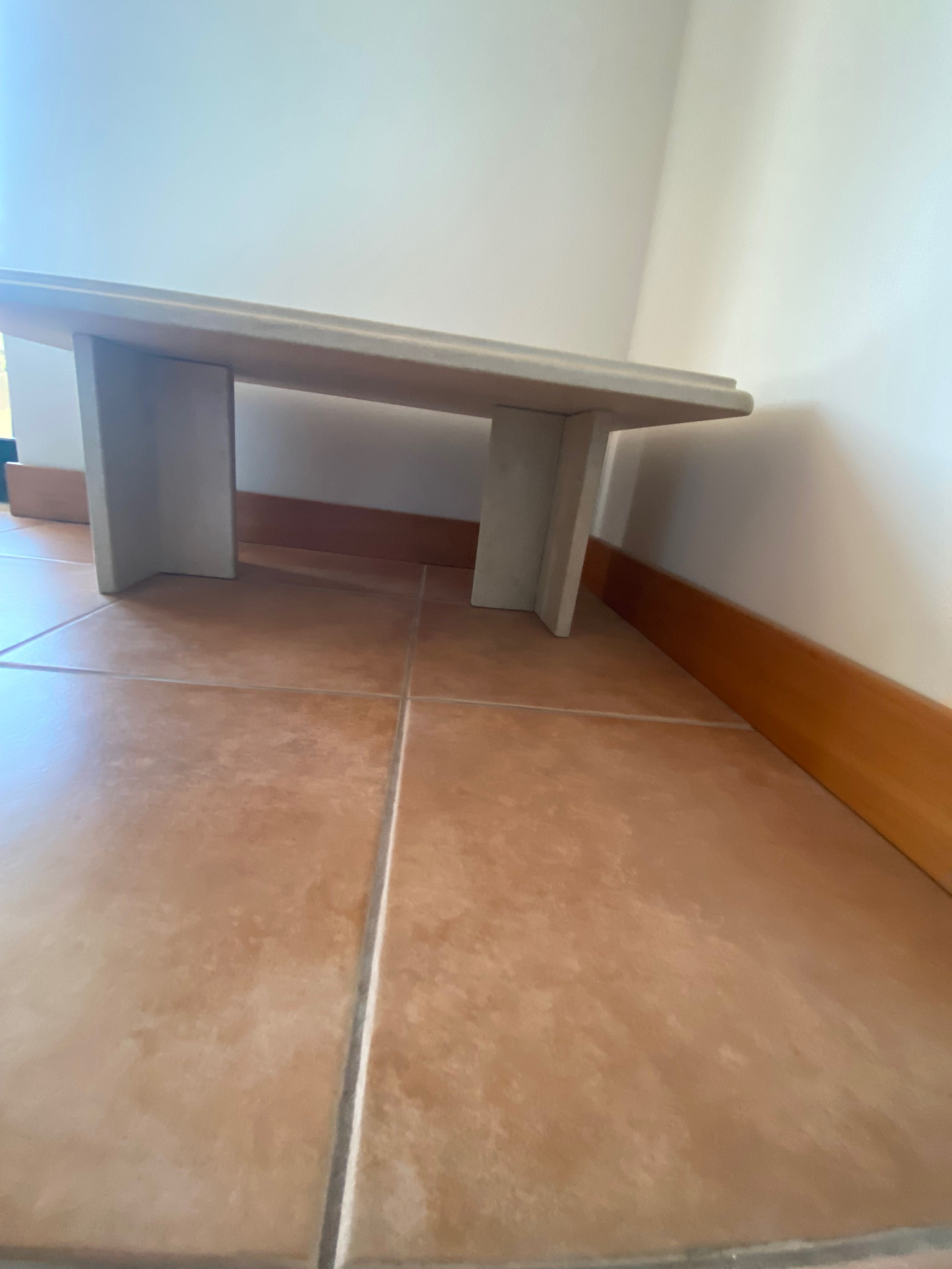 Mesa retangular em mármore