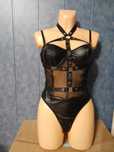 Seksowna lateksowna bielizna damska body