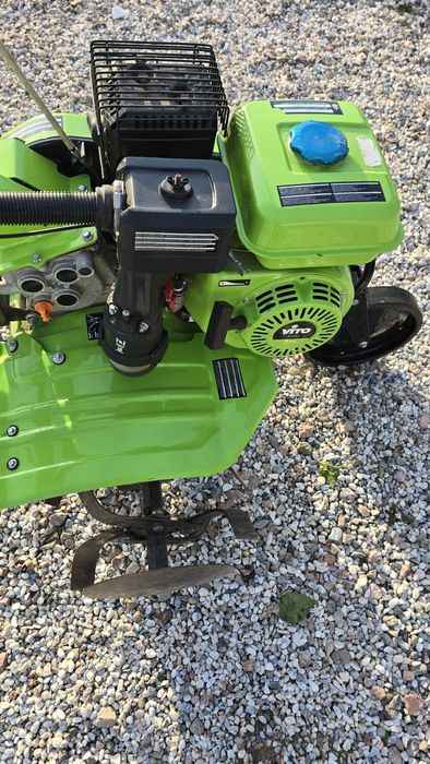 Motoenxada a gasolina 4T 207 cc 7 cv 750 mm montada Vito