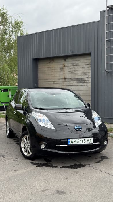 Оренда Nissan leaf 2014 року