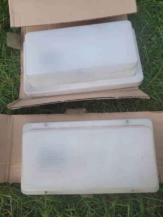 Lampy w oprawie 2 sztuki