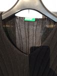 Czarny damski sweter Benetton