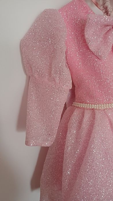 Сукня для дівчинки святкова