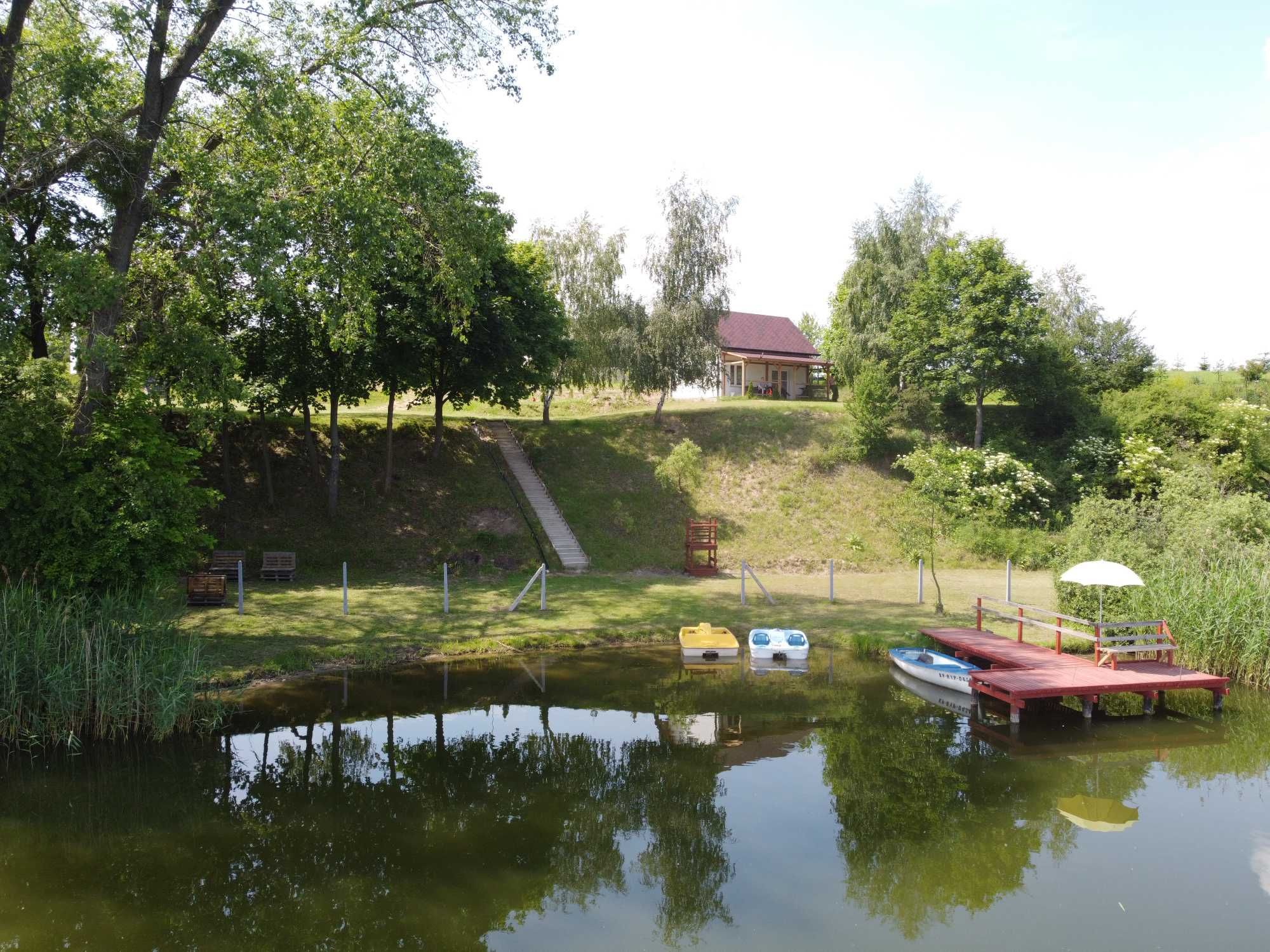 Domek nad jeziorem