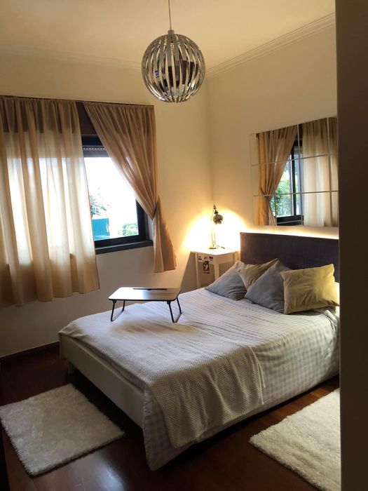 Alugo quarto casal mobilado na Quinta da Bicuda
