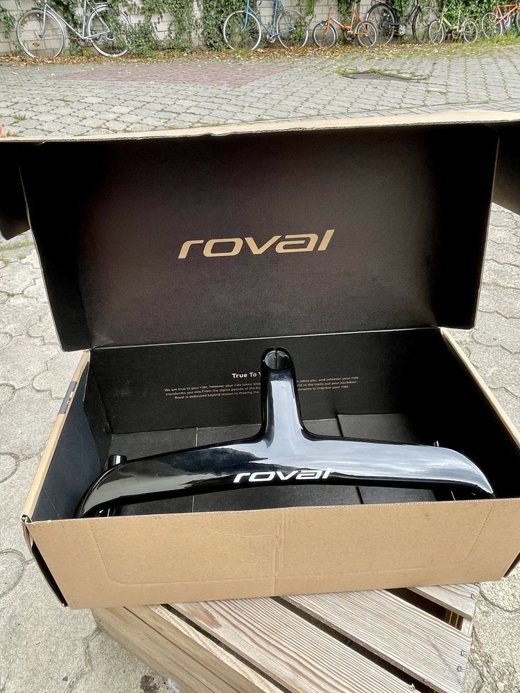 Kokpit carbonowy ROVAL Rapide 120/420