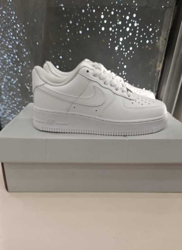 Nike Air Force One 1 '07 Low EU 45