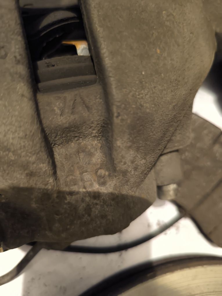 Hamulce zestaw audi a4 b6 288 mm tarcze jarzma zaciski klocki 885 886