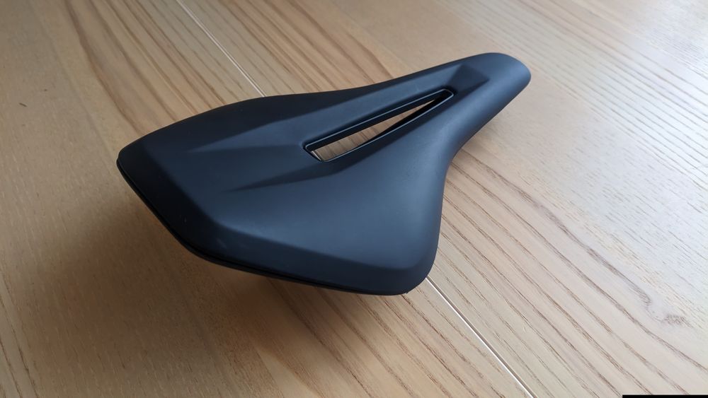 Siodelko Decathlon Szosa/MTB light 30° 155mm