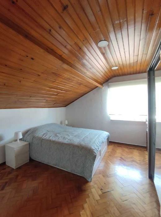 Quarto Casal Suite com Contrato Corroios