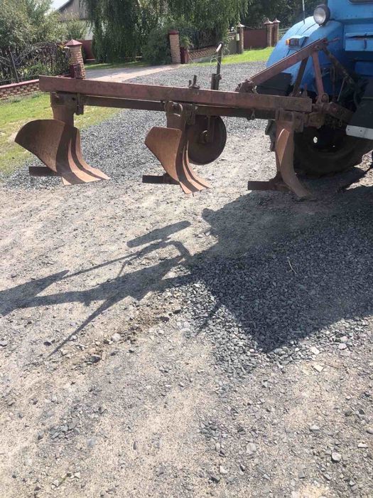 Продам трохкорпусний плуг