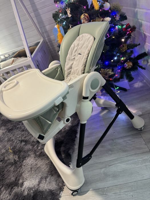 Годувальний стільчик