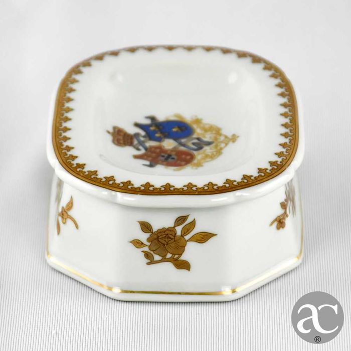 Aaleiro Vista Alegre, Brasões de Armas El-Rei D. Carlos I e D. Amélia