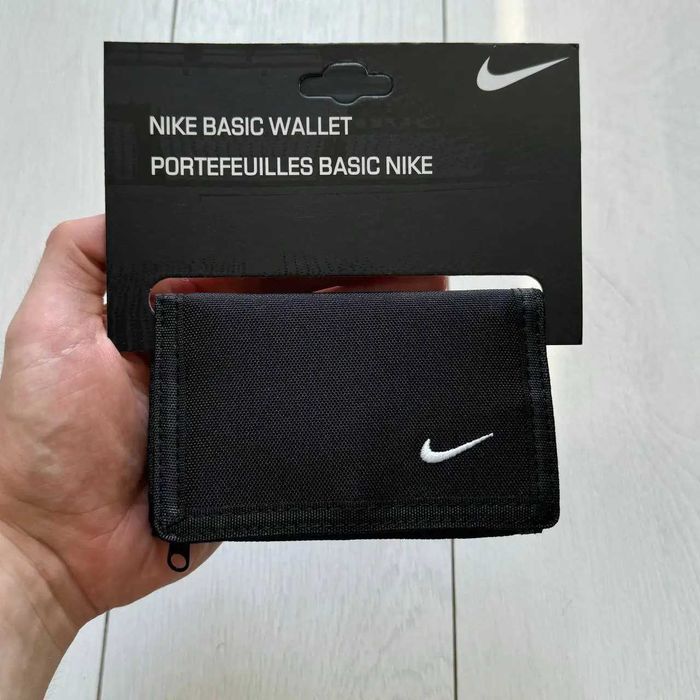Гаманець Nike Basic Wallet у 2-ох кольорах(Чорний, Блакитний).
