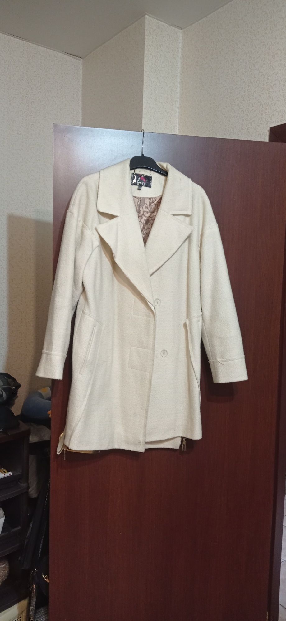Продам пальто, куртку и шубку