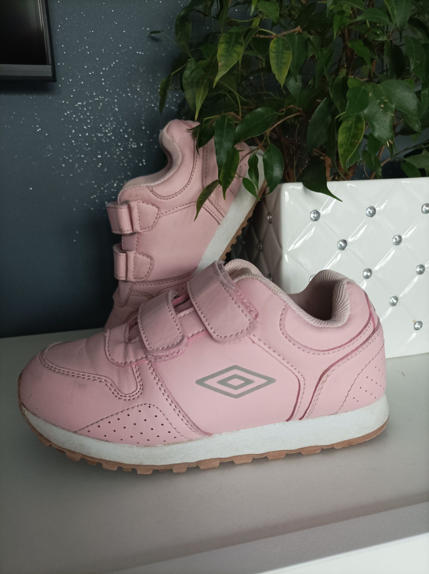 Adidasy dziewczęce Umbro 32
