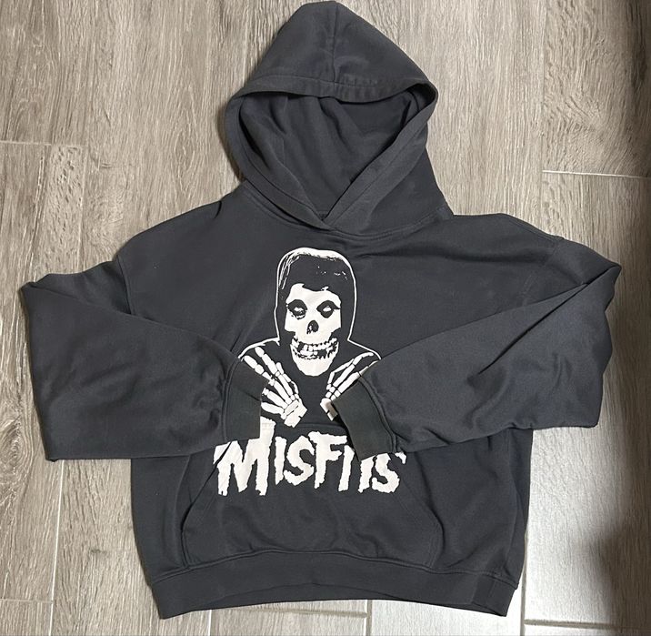 кофта misfits.