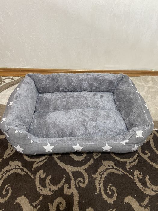 Будиночок , лежанка для котів/собак різні