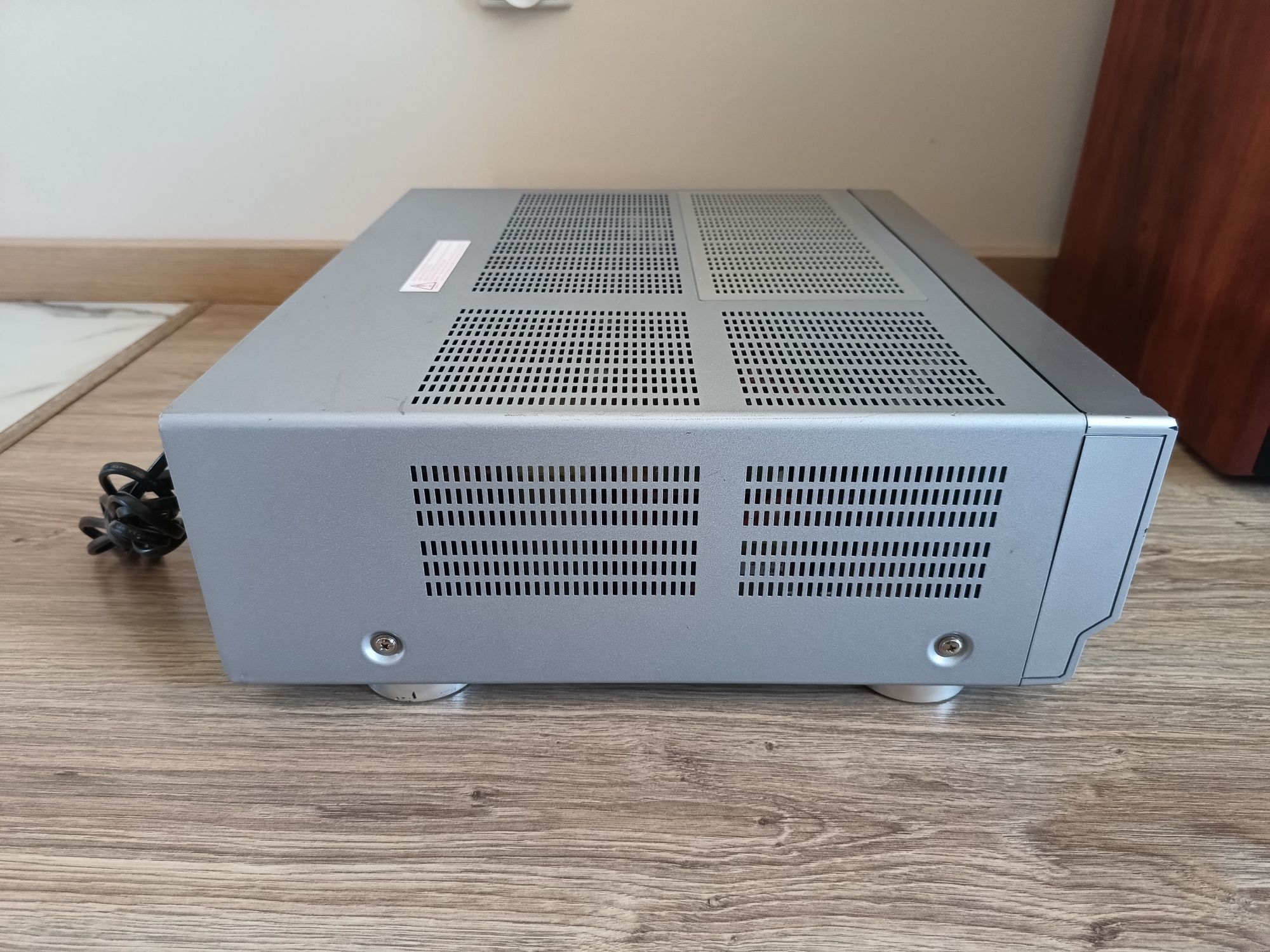 Amplituner JVC RX-7012R sprawny