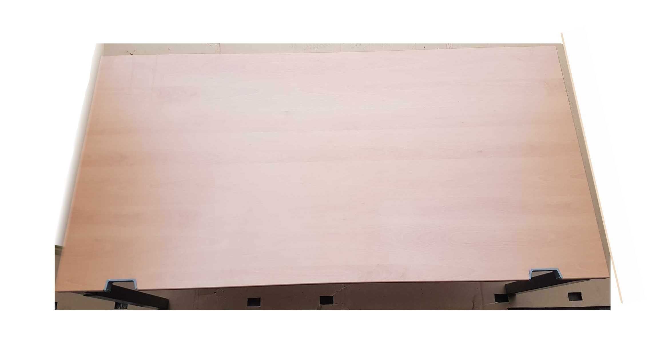 Solidny stół Germany WP381270 TT2G30 z regulowaną wy 160 x 80 cm