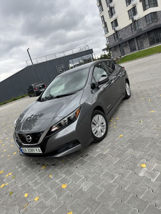 Nissan Leaf 2018 Ніссан Ліф