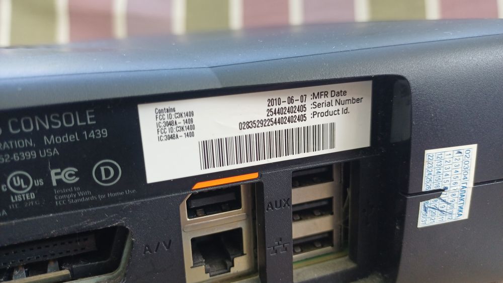 Продам Xbox 360 slim
